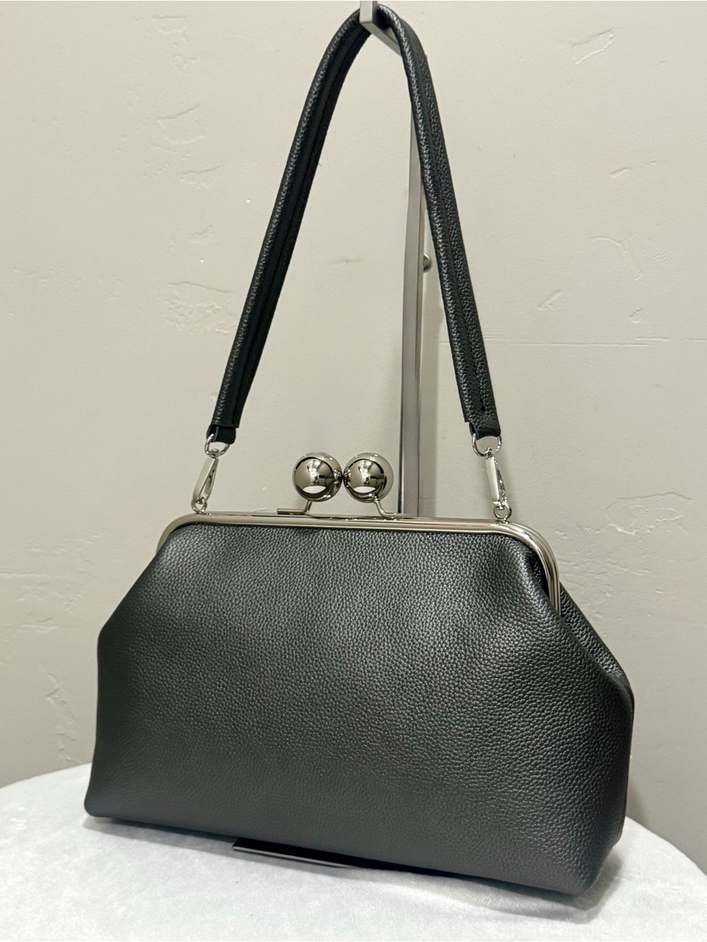 Gray Togo Cowhide Calfskin Handmade Retro Style Kisslock Frame Bag, Large Size
